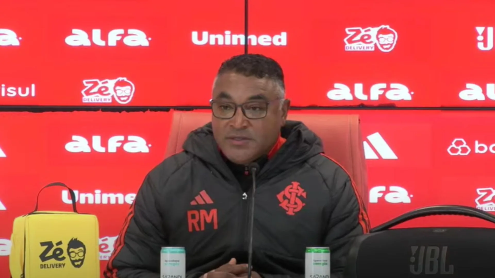 Roger Machado atribui desempenho ruim do Internacional à falta de ritmo de jogo e garante: “Atuações vão melhorar”