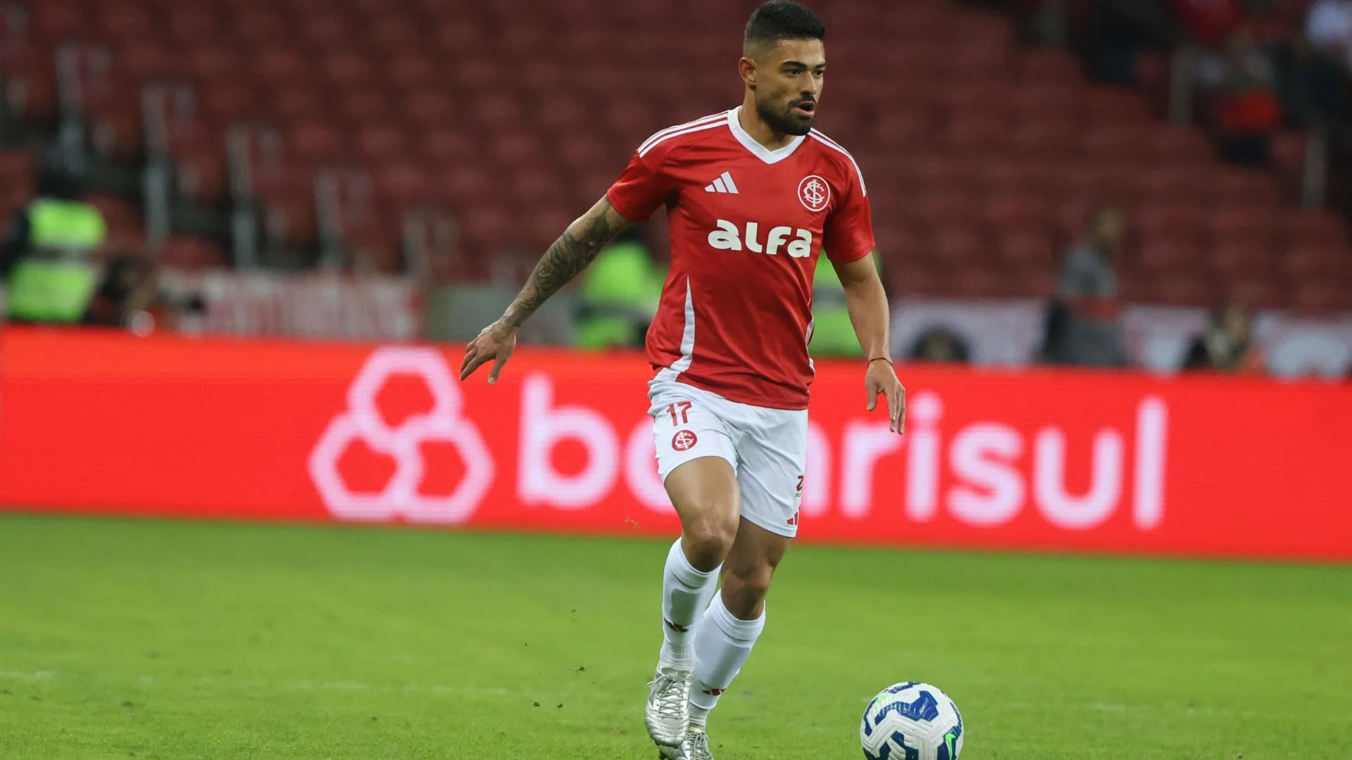 Bruno Tabata valoriza vitória do Internacional e gol nos acréscimos: “Demonstra o nosso caráter”