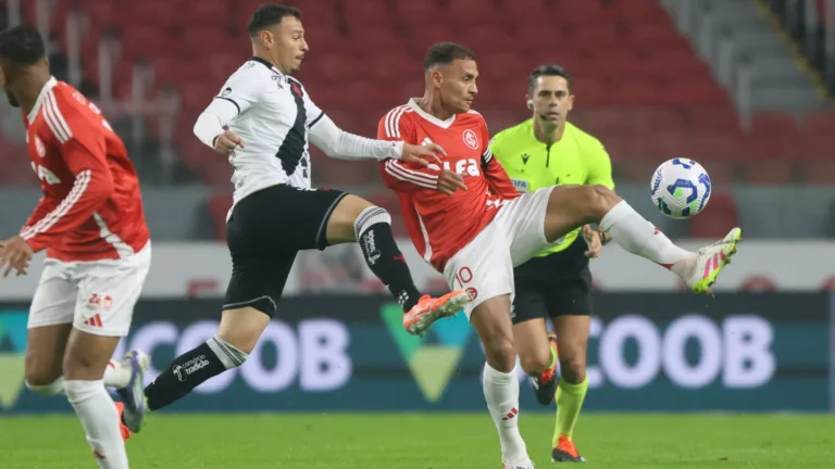 Em jogo movimentado no Beira-Rio, Internacional e Vasco empatam, e colorados lamentam: “Era jogo para três pontos”