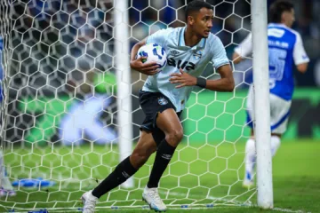 André Henrique tenta esquecer goleada sofrida pelo Grêmio e pensa na Sul-Americana: “Hora de rever algumas coisas”