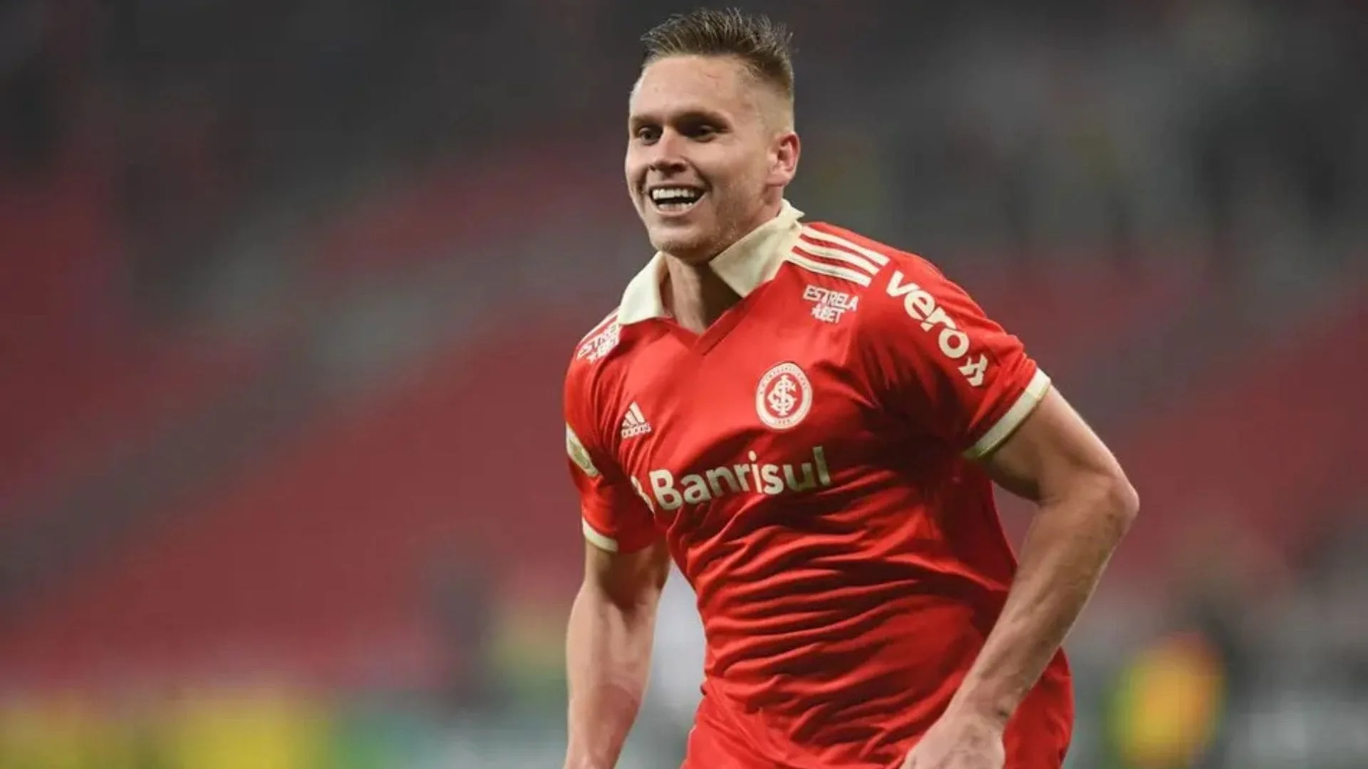 Alexandre Alemão, ex-atacante do Internacional, revela bastidores de ida para a Espanha: “Não queria sair”