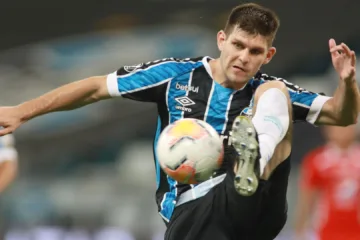 Grêmio sinaliza renovação de contrato com Kannemann e não agrada torcedores: “Não sabem encerrar ciclos”
