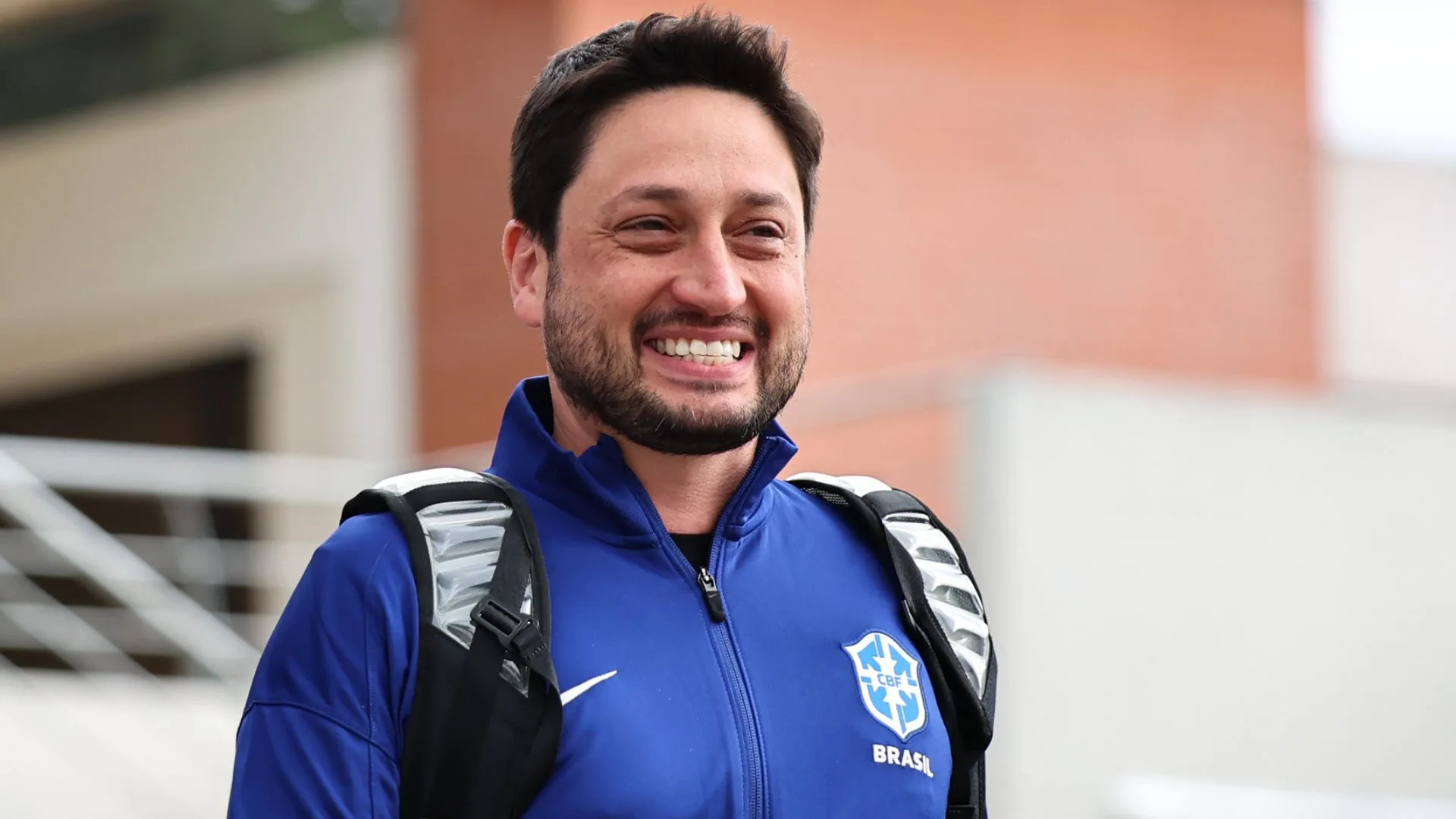 Arthur Elias é direto sobre duelo da seleção brasileira feminina com a Bolívia: “Obrigação, sim, de vencer”