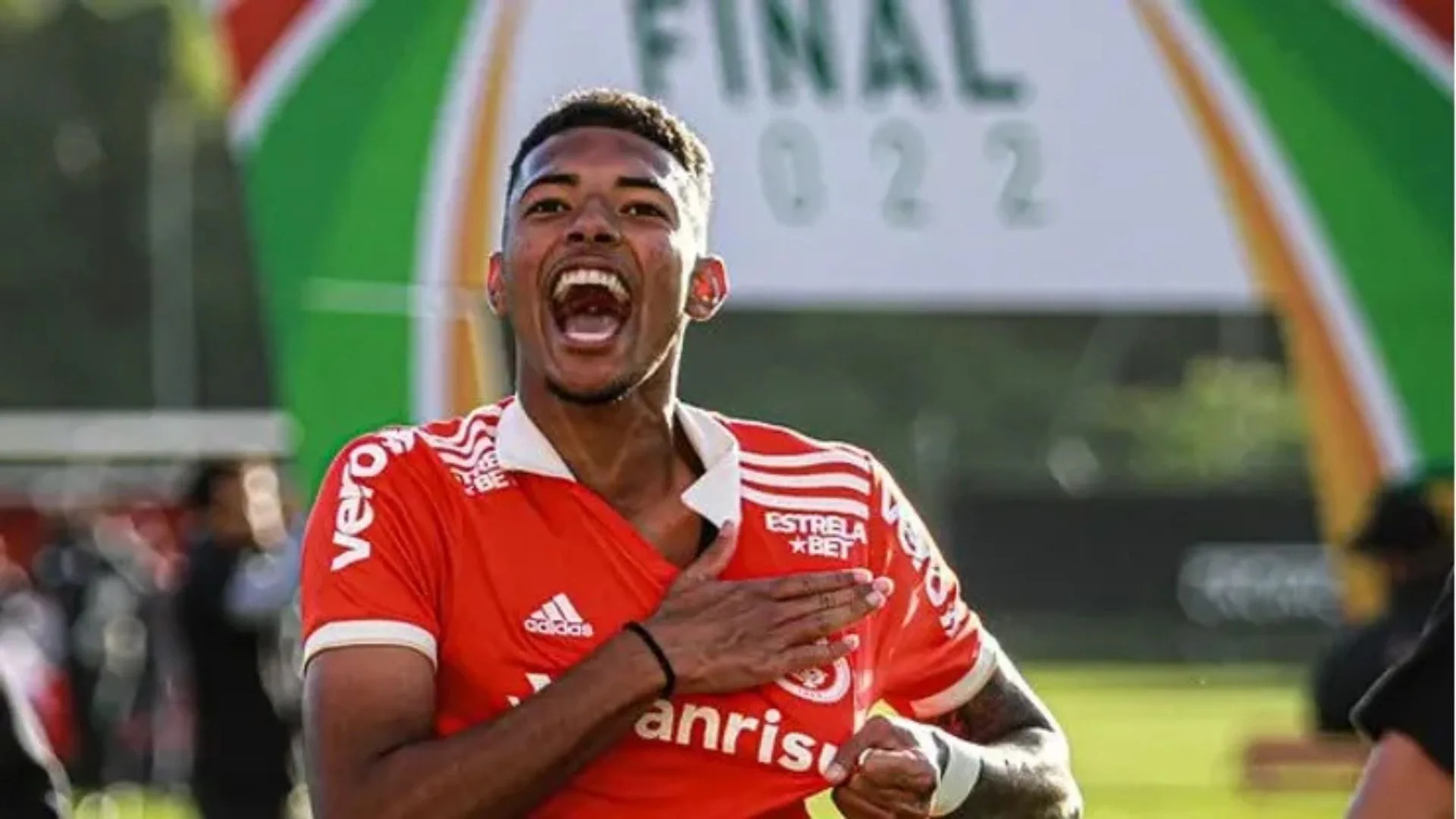 Internacional vende Matheus Dias ao Nacional, de Portugal, e torcida critica: “Podiam ter vendido bem melhor”