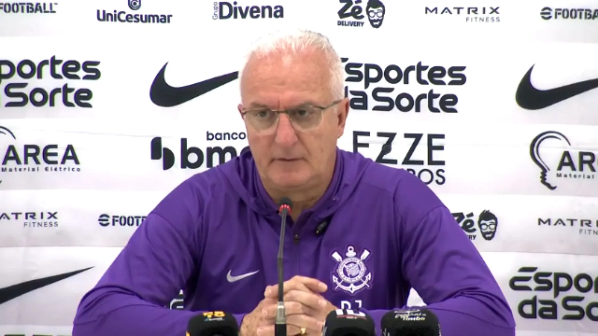 Dorival Júnior projeta Corinthians x Palmeiras e comemora retorno de Yuri Alberto: “Característica única no nosso elenco”