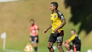 Cuca indica substitutos para Everson e Rony no Atlético-MG para jogo contra o Bahia no Brasileirão 