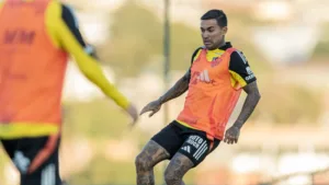 Julgamento de caso Dudu x Leila Pereira segue sem data; jogador do Atlético-MG pode pegar suspensão 