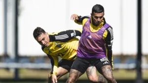 Dudu ganha efeito suspensivo do STJD, mas não poderá entrar em campo pelo Atlético-MG