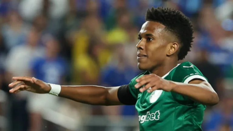 Rizek inclui Estêvão, do Palmeiras, em seleção dos melhores jogadores dos clubes brasileiros no Mundial