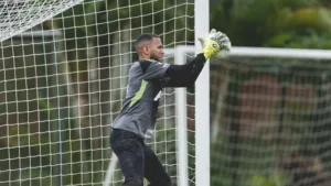 Everson se diz ‘identificado’ com o Atlético-MG e revela importância do time na carreira: “Reconquistei a alegria” 