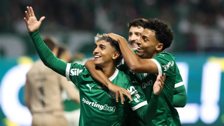 Facundo Torres alcança a quarta colocação no ranking de uruguaios com mais gols pelo Palmeiras