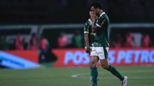 Kleber Gladiador diz ter poucas esperanças com Felipe Anderson no Palmeiras: “Está lembrando o Valdivia, toda hora machuca”