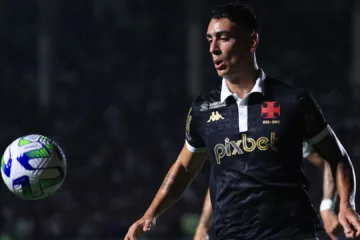 Fernando Diniz ‘desiste’ de Pumita, Vasco cancela empréstimo de Paulinho ao Volta Redonda e torcida lamenta: “Que vergonha”