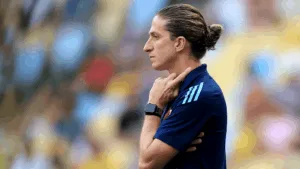 Filipe Luís admite erro em derrota do Flamengo para o Santos no Brasileirão: “Faltou mais agressividade”