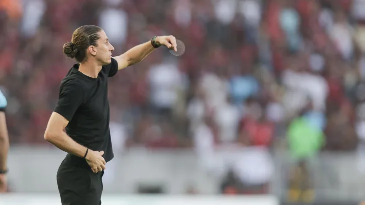 Filipe Luís revela incômodo com Pedro no Flamengo e reclama de comportamento: “Foi lamentável, beirou o ridículo” Filipe Luís revela incômodo com Pedro no Flamengo e reclama de comportamento: “Foi lamentável, beirou o ridículo”