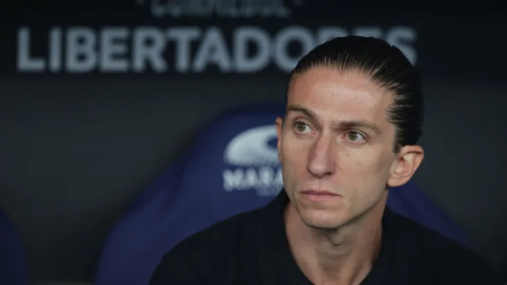 Luxemburgo desaprova Filipe Luís por exposição de Pedro no Flamengo: “Ativo forte que está sendo jogado fora” Luxemburgo desaprova Filipe Luís por exposição de Pedro no Flamengo: “Ativo forte que está sendo jogado fora”