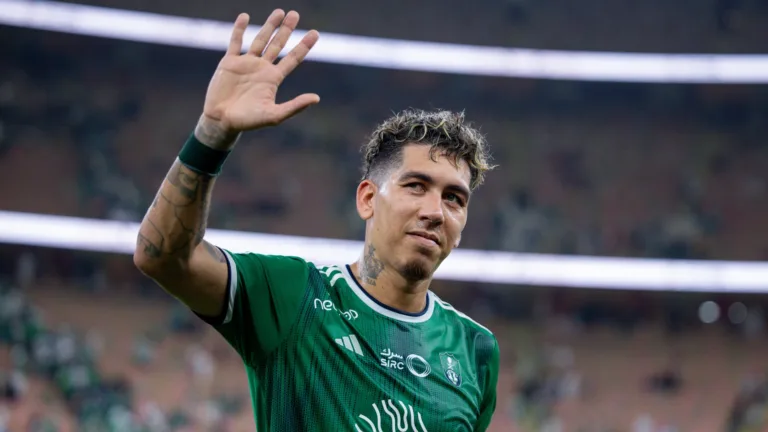 Nicola descarta chegada de Roberto Firmino ao Botafogo e aponta destino do jogador: “Não voltará ao Brasil”