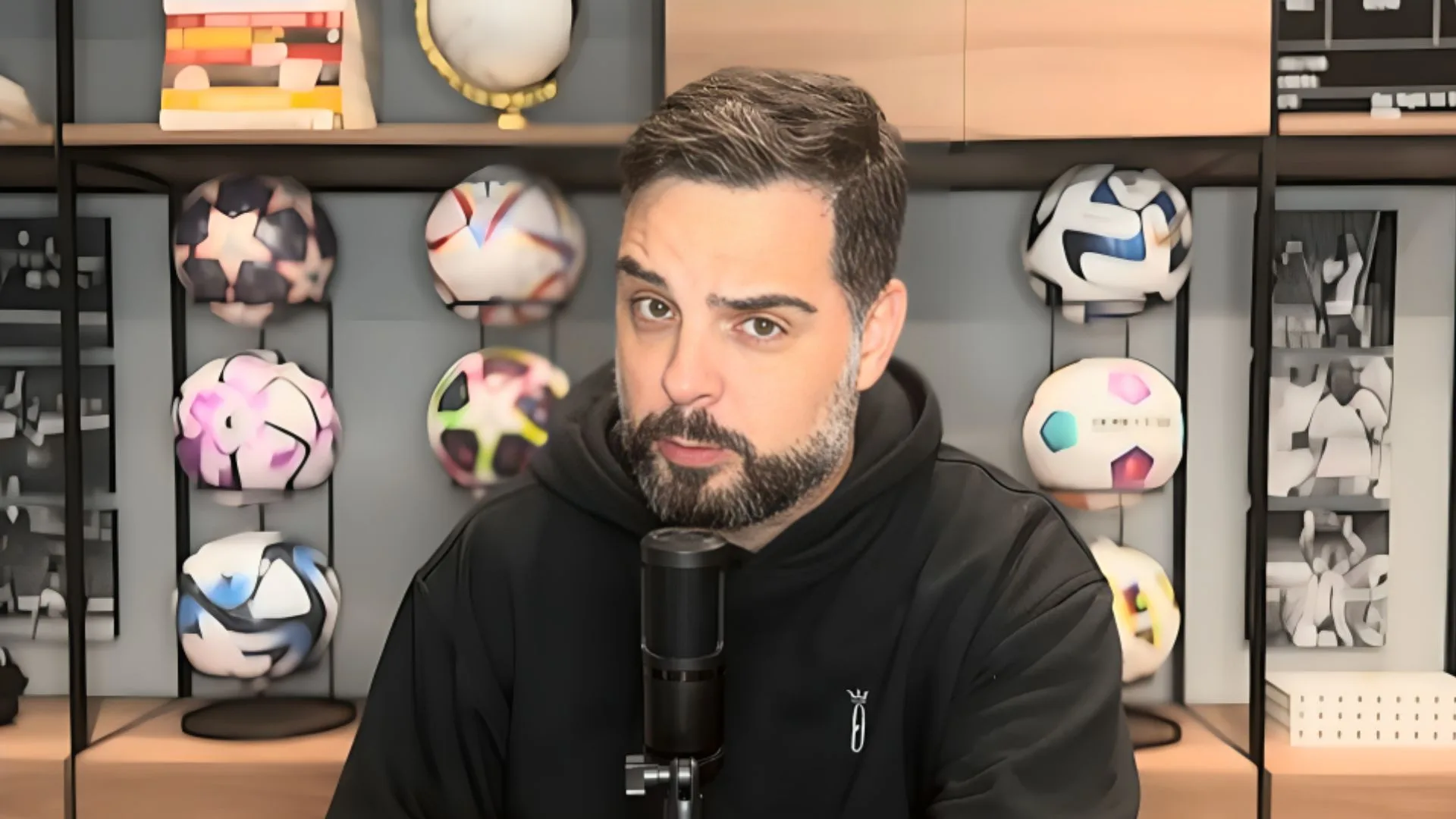 Chico Garcia mantém elogios à janela do Grêmio, mas faz alerta aos torcedores: “Não é para ser campeão”