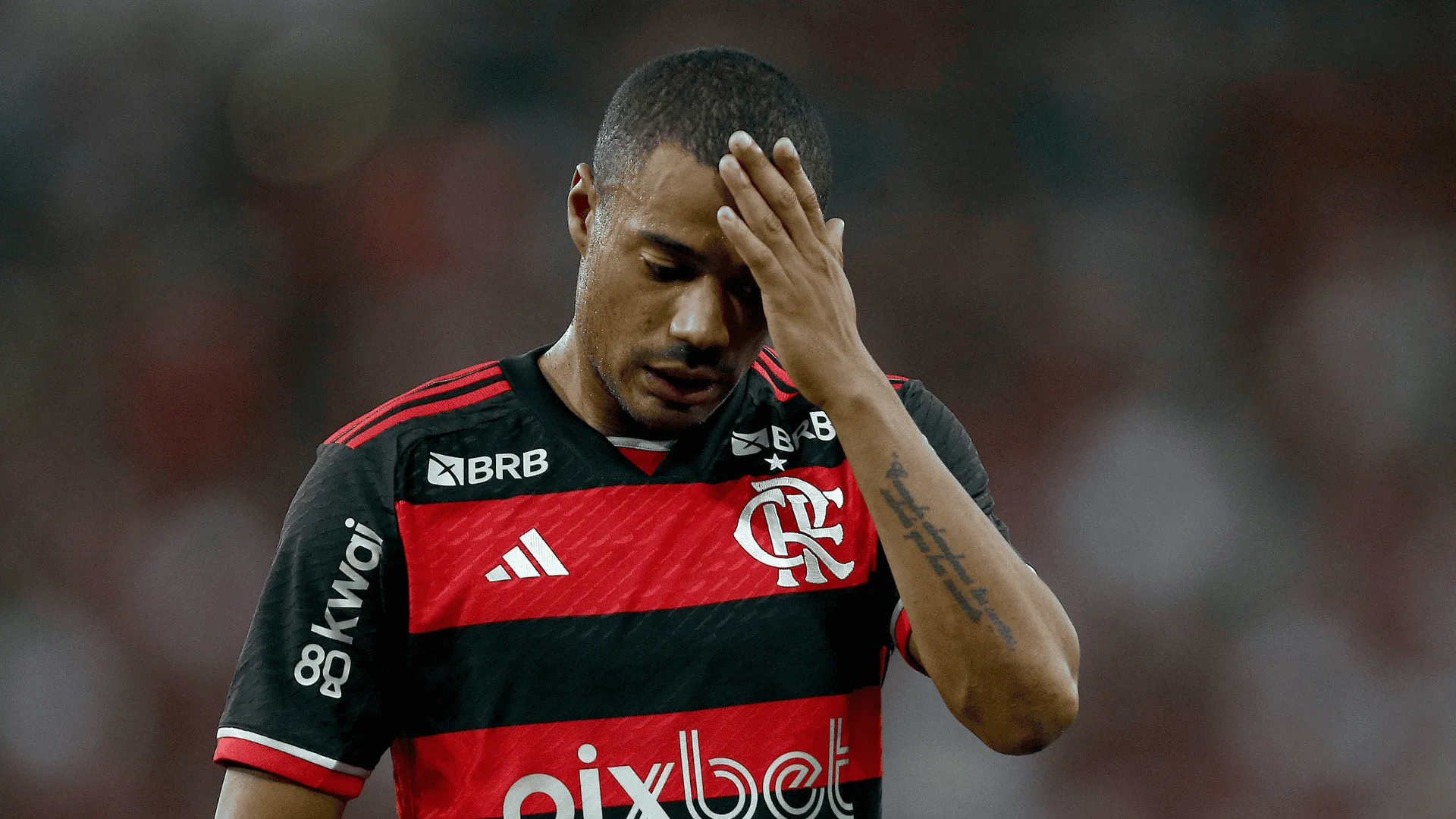 Flamengo dá folga a De la Cruz após polêmica e torcedores se revoltam: “Ainda criticaram o Runco”