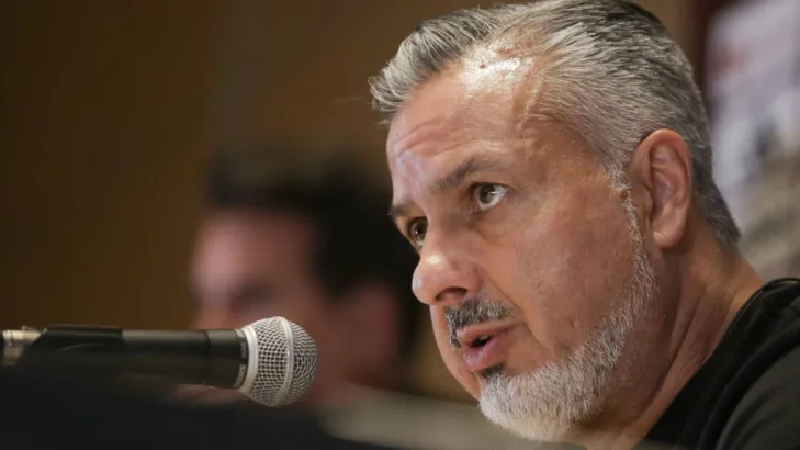 Flamengo terá que pagar multa de R$ 2 milhões se demitir José Boto em meio à turbulência Flamengo terá que pagar multa de R$ 2 milhões se demitir José Boto em meio à turbulência