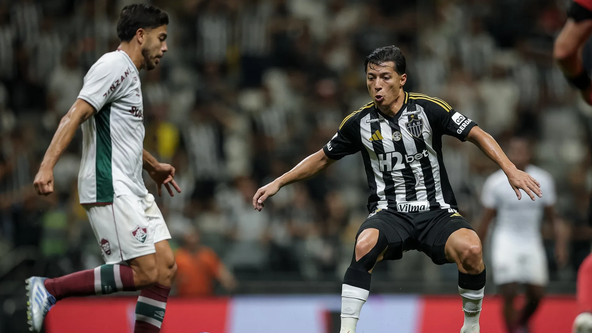 Fluminense e Atlético-MG seguem sem pontuar no Brasileirão pós-Mundial e Flamengo é o novo líder no período