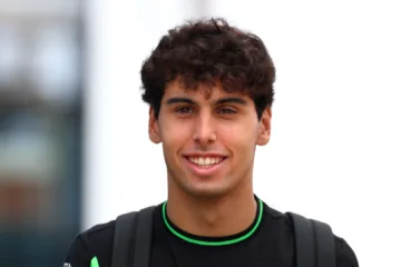 Gabriel Bortoleto mira título da Fórmula 1 e se inspira no tenista brasileiro João Fonseca: “Ele é incrível”