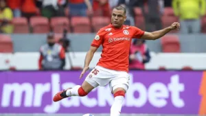 Gabriel Mercado vira opção para Roger Machado em Internacional x Vasco e torcida aprova: “Melhor que o Clayton Sampaio”