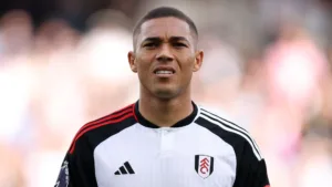 Grêmio se aproxima de contratar Carlos Vinícius, mas torcedores reprovam: “Centroavante que não tem 100 gols”