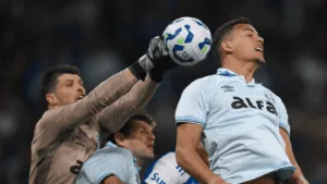 Grêmio hoje tem mais chance de rebaixamento do que vaga na Libertadores na classificação do Brasileirão