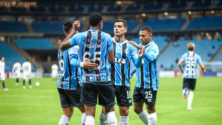 Grêmio de Mano Menezes vence o São José e levanta a taça da Recopa Gaúcha Grêmio de Mano Menezes vence o São José e levanta a taça da Recopa Gaúcha