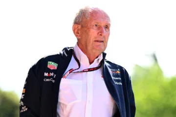 Conselheiro da Red Bull, Helmut Marko descarta título na Fórmula 1 e elogia McLaren: “É muito melhor”