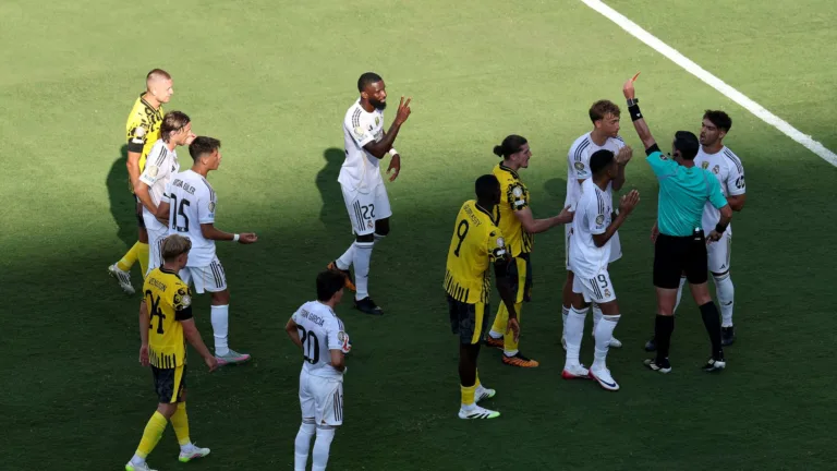 Huijsen vira desfalque no Real Madrid, Raúl Asencio deve enfrentar PSG e torcedores lamentam: “Foi bom enquanto durou”