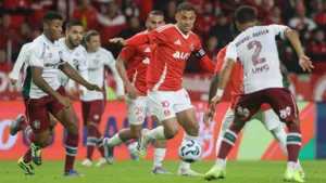 Internacional gera projeção pessimista de Vaguinha após derrota para o Fluminense: “O fim do ano se aproxima”