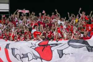 Walter, ex-Internacional, revela que clube deve medalha da Libertadores de 2010: “Fiz oito jogos”