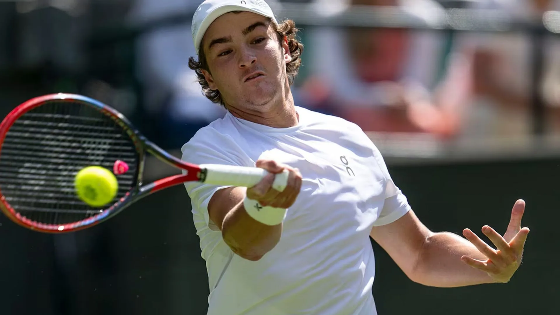 João Fonseca não resiste ao saque de Nicolas Jarry e é eliminado em Wimbledon