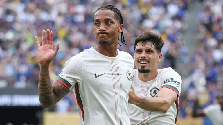 João Pedro aplica lei do ex com golaço em Fluminense x Chelsea e torcedores reagem: “Tava na cara”