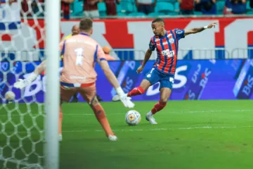 João Ricardo falha, Fortaleza é eliminado pelo Bahia na Copa do Nordeste e torcedores ficam na bronca: “Roteiro doloroso”