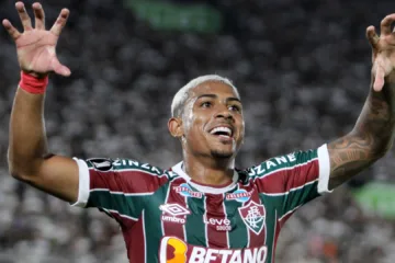 John Kennedy promete “gol” e “título” em retorno ao Fluminense, elogia Renato Gaúcho e vê “equipe qualificada”