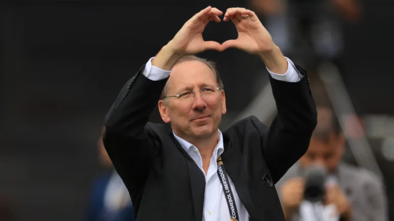 Botafogo anuncia contratação de Danilo, ex-Palmeiras, e torcedores exaltam John Textor: “Ambição que a torcida espera”