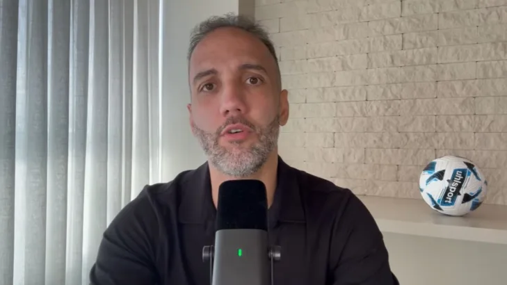 Jorge Iggor comenta sobre inocência de Lucas Paquetá e prevê novos desafios: “Tem que cuidar da imagem” Jorge Iggor comenta sobre inocência de Lucas Paquetá e prevê novos desafios: “Tem que cuidar da imagem”