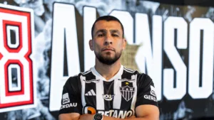 Junior Alonso revela torcida por título do Atlético-MG na Libertadores de 2013: “Me faz feliz há muito tempo”