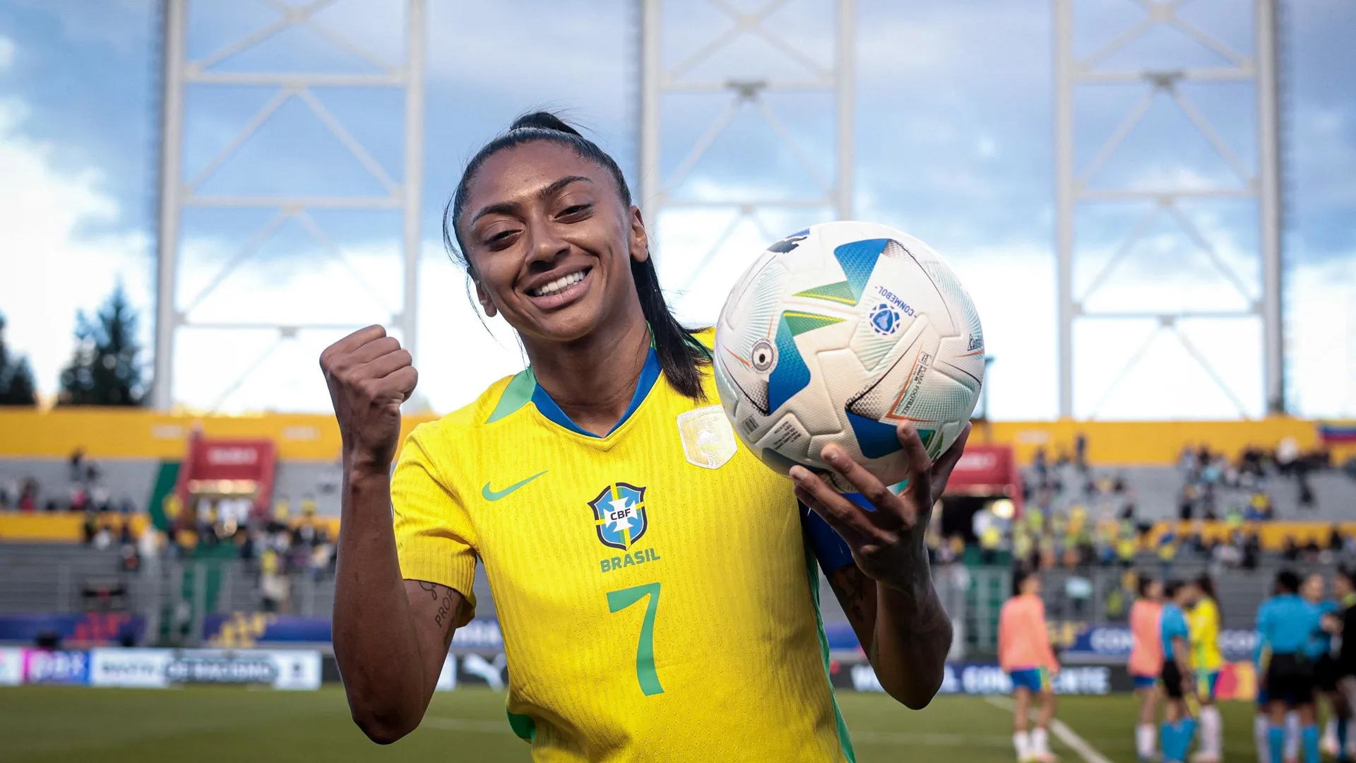 Kerolin rasga elogios a atuação coletiva da seleção brasileira feminina contra a Bolívia na Copa América Feminina