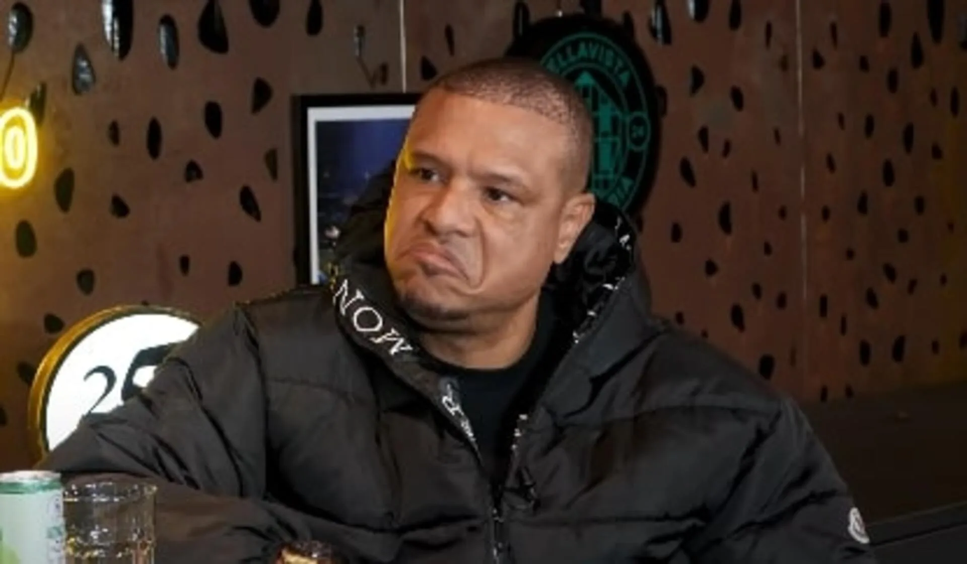 Luis Fabiano absolve Felipe Melo e explica derrota do Brasil na Copa de 2010: “Elano era peça fundamental”