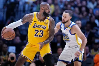 LeBron James e Curry