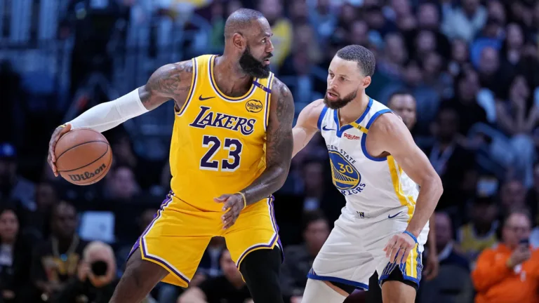 Curry projeta Warriors candidato ao título, LeBron James com aposentadoria iminente e as últimas da NBA