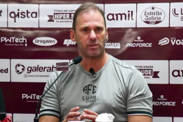 Léo Mendes fala pela primeira vez como treinador da Ferroviária e afirma que está ansioso para voltar a campo