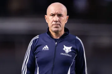 Leonardo Jardim, do Cruzeiro, rechaça desgaste de Palmeiras e Flamengo no Brasileirão: “Ninguém está cansado com quatro meses”
