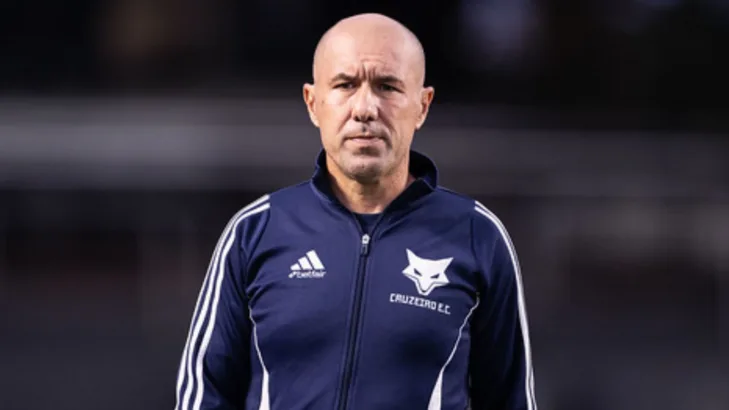Leonardo Jardim, do Cruzeiro, rechaça desgaste de Palmeiras e Flamengo no Brasileirão: “Ninguém está cansado com quatro meses” Leonardo Jardim, do Cruzeiro, rechaça desgaste de Palmeiras e Flamengo no Brasileirão: “Ninguém está cansado com quatro meses”