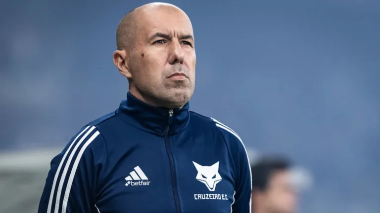 Leonardo Jardim lamenta ausência no Cruzeiro de meia-atacante com estilo de Arrascaeta: “Eu não consegui descobrir”
