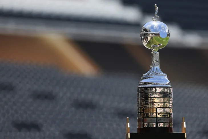 SBT “entra na briga” com Globo por direitos de transmissão da Libertadores de 2027 a 2030 SBT “entra na briga” com Globo por direitos de transmissão da Libertadores de 2027 a 2030